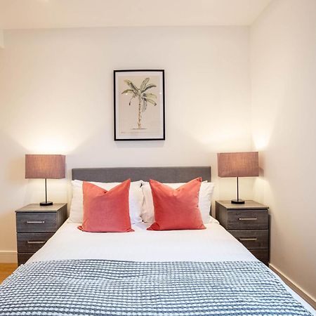Вилла Deluxe Chic 1 2 Bed Apts Near Heathrow Legoland Windsor Слау Экстерьер фото