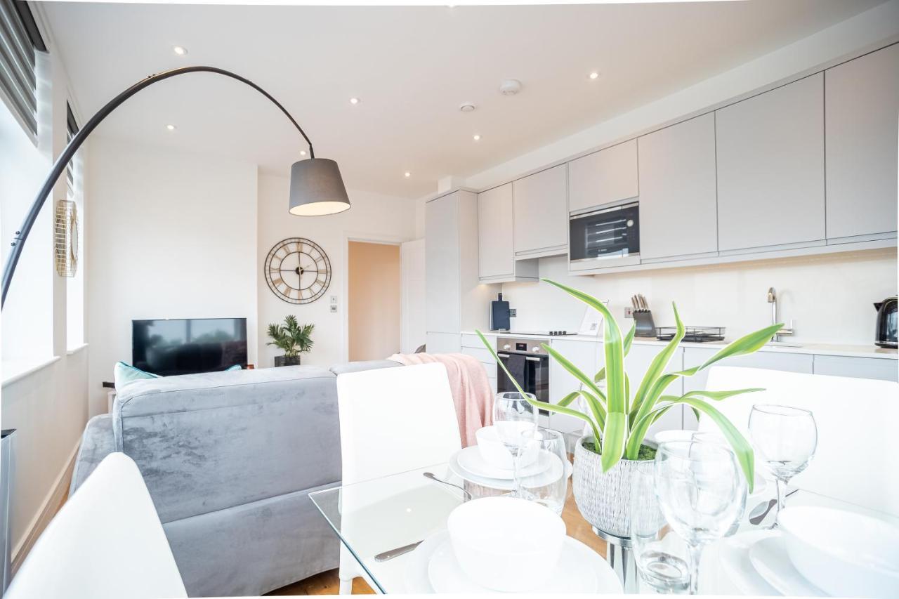 Вилла Deluxe Chic 1 2 Bed Apts Near Heathrow Legoland Windsor Слау Экстерьер фото