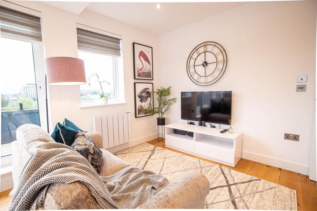 Вилла Deluxe Chic 1 2 Bed Apts Near Heathrow Legoland Windsor Слау Экстерьер фото