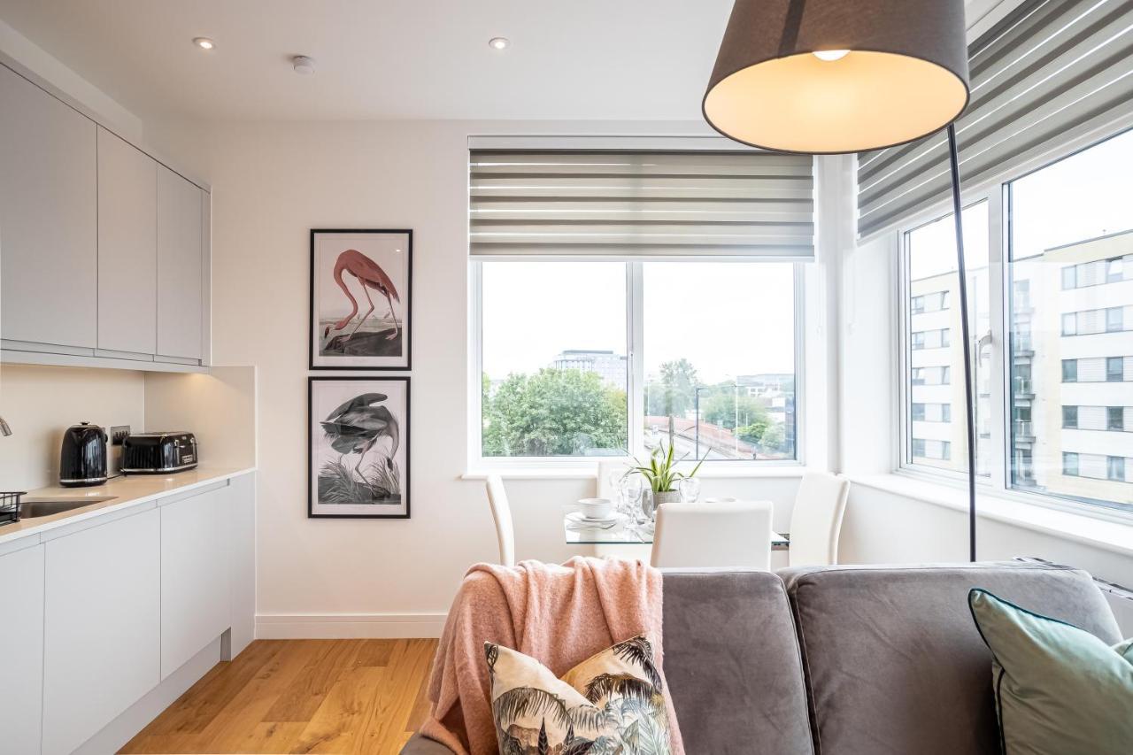 Вилла Deluxe Chic 1 2 Bed Apts Near Heathrow Legoland Windsor Слау Экстерьер фото