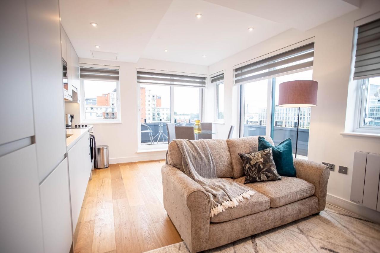 Вилла Deluxe Chic 1 2 Bed Apts Near Heathrow Legoland Windsor Слау Экстерьер фото