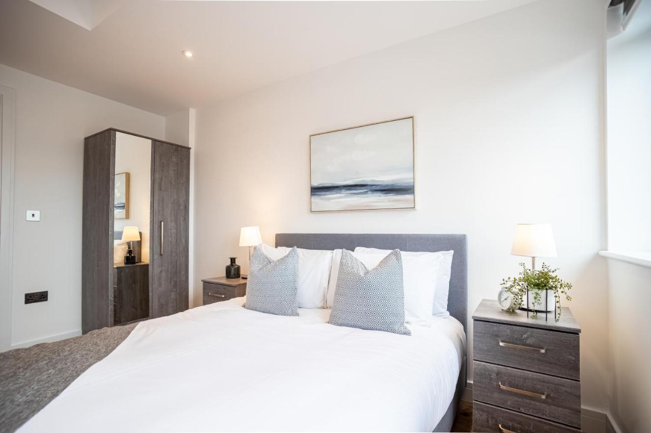 Вилла Deluxe Chic 1 2 Bed Apts Near Heathrow Legoland Windsor Слау Экстерьер фото