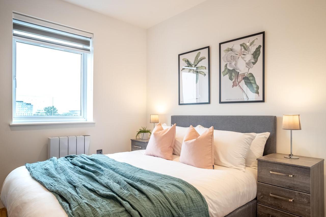 Вилла Deluxe Chic 1 2 Bed Apts Near Heathrow Legoland Windsor Слау Экстерьер фото