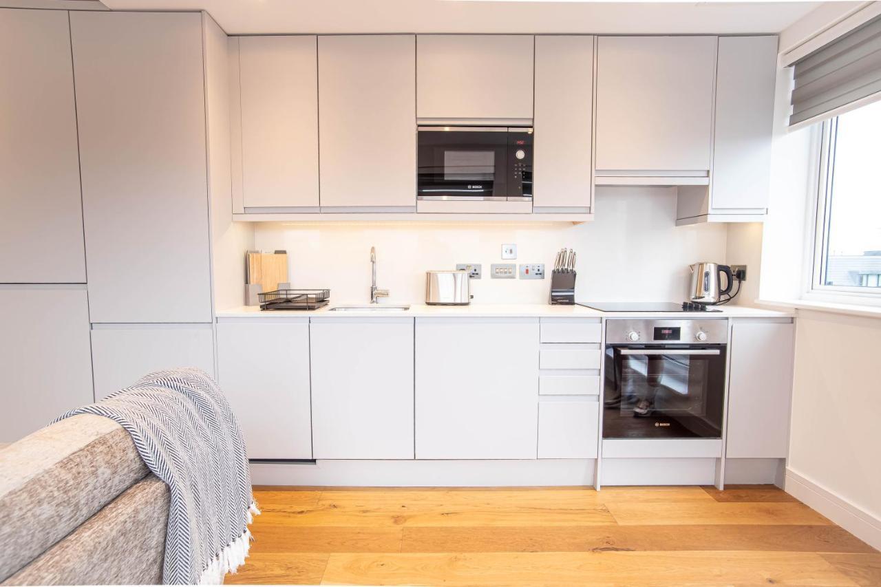 Вилла Deluxe Chic 1 2 Bed Apts Near Heathrow Legoland Windsor Слау Экстерьер фото