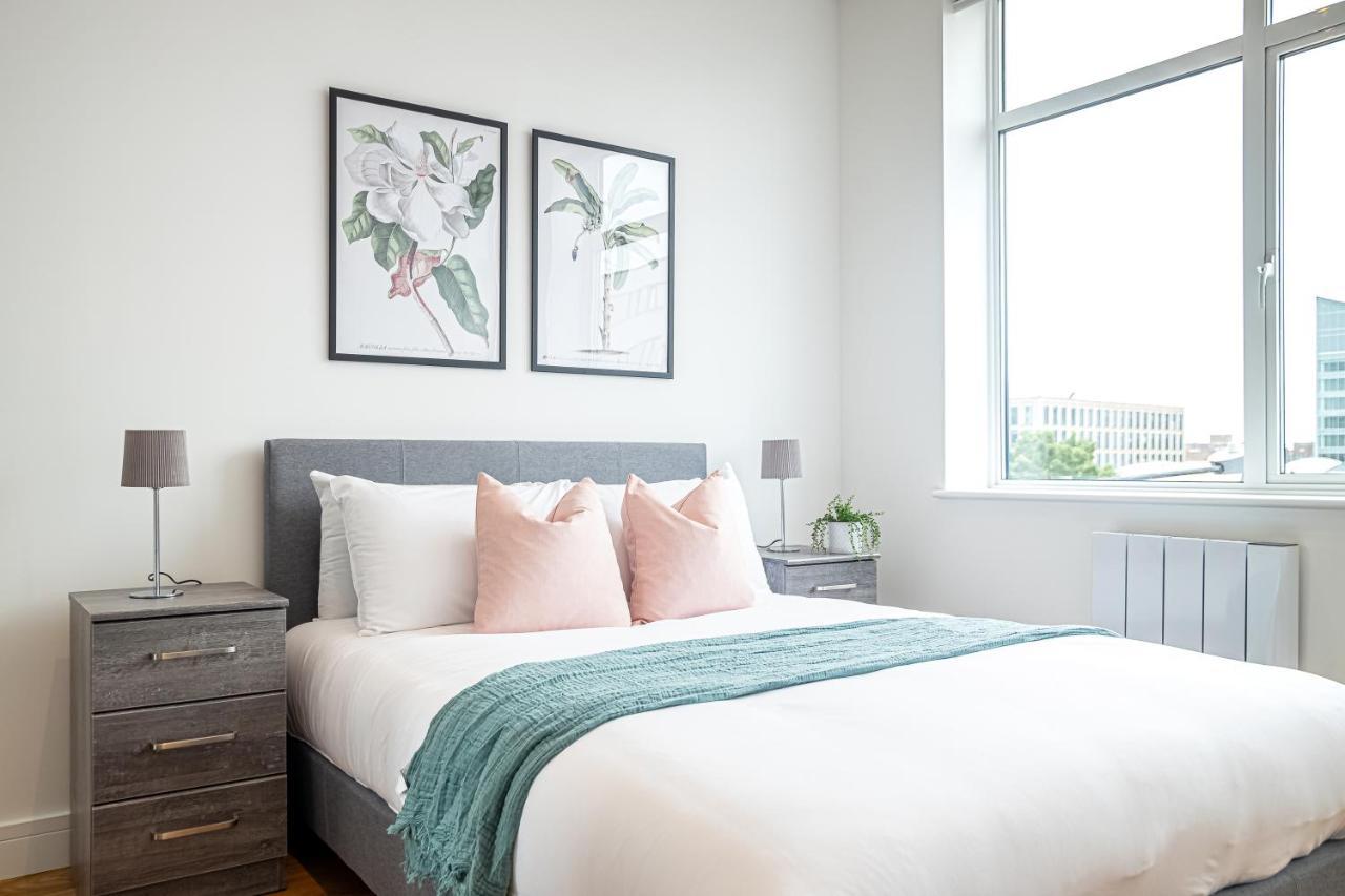 Вилла Deluxe Chic 1 2 Bed Apts Near Heathrow Legoland Windsor Слау Экстерьер фото