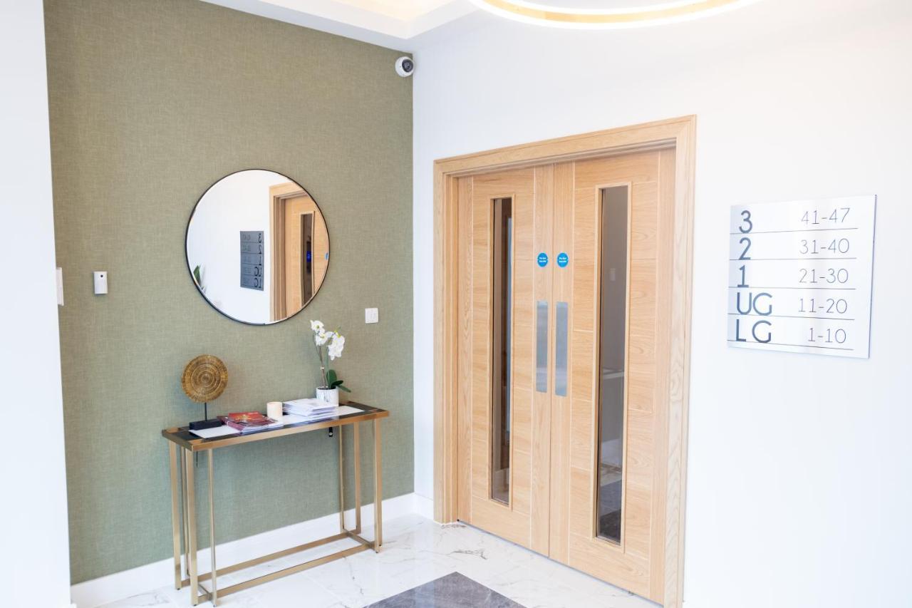Вилла Deluxe Chic 1 2 Bed Apts Near Heathrow Legoland Windsor Слау Экстерьер фото