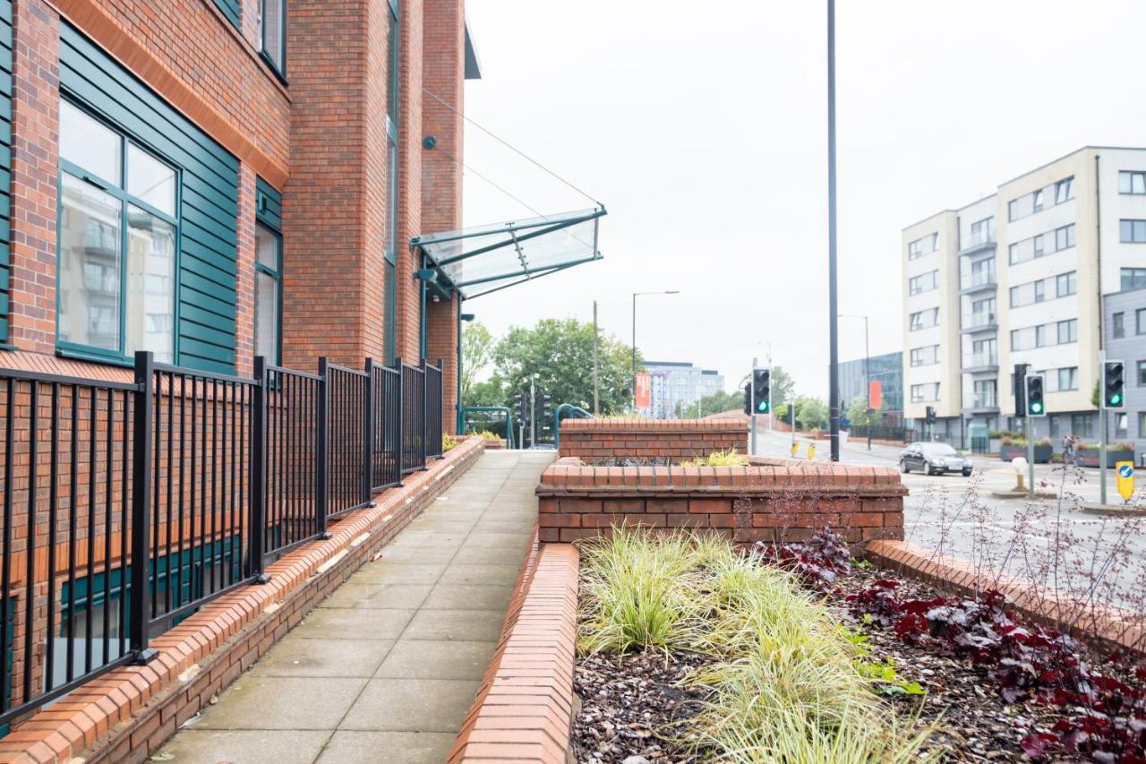 Вилла Deluxe Chic 1 2 Bed Apts Near Heathrow Legoland Windsor Слау Экстерьер фото