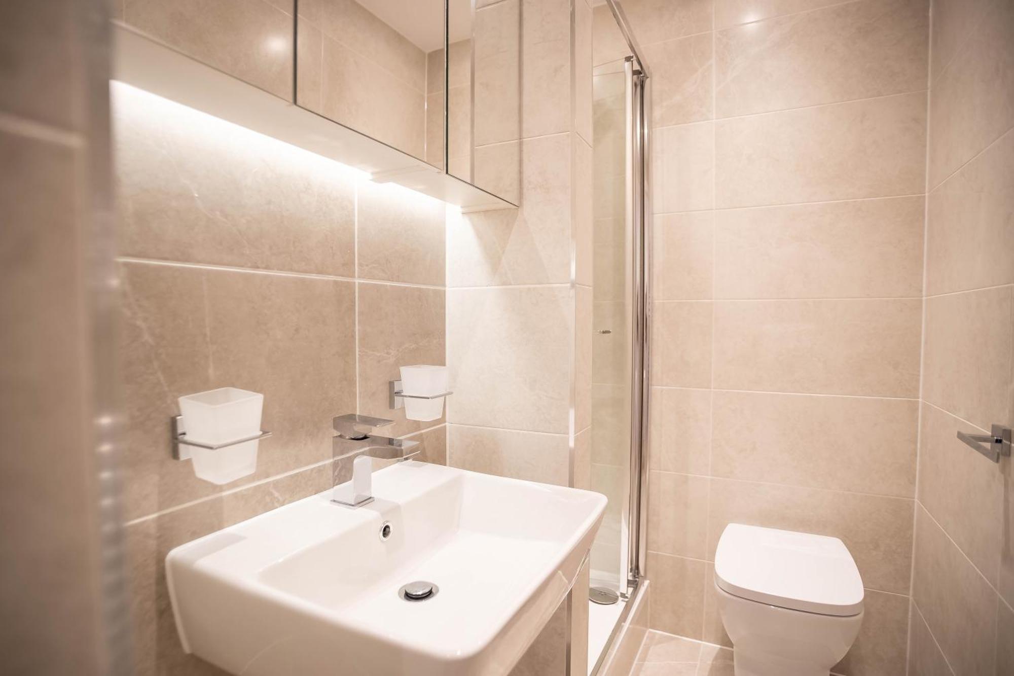 Вилла Deluxe Chic 1 2 Bed Apts Near Heathrow Legoland Windsor Слау Экстерьер фото
