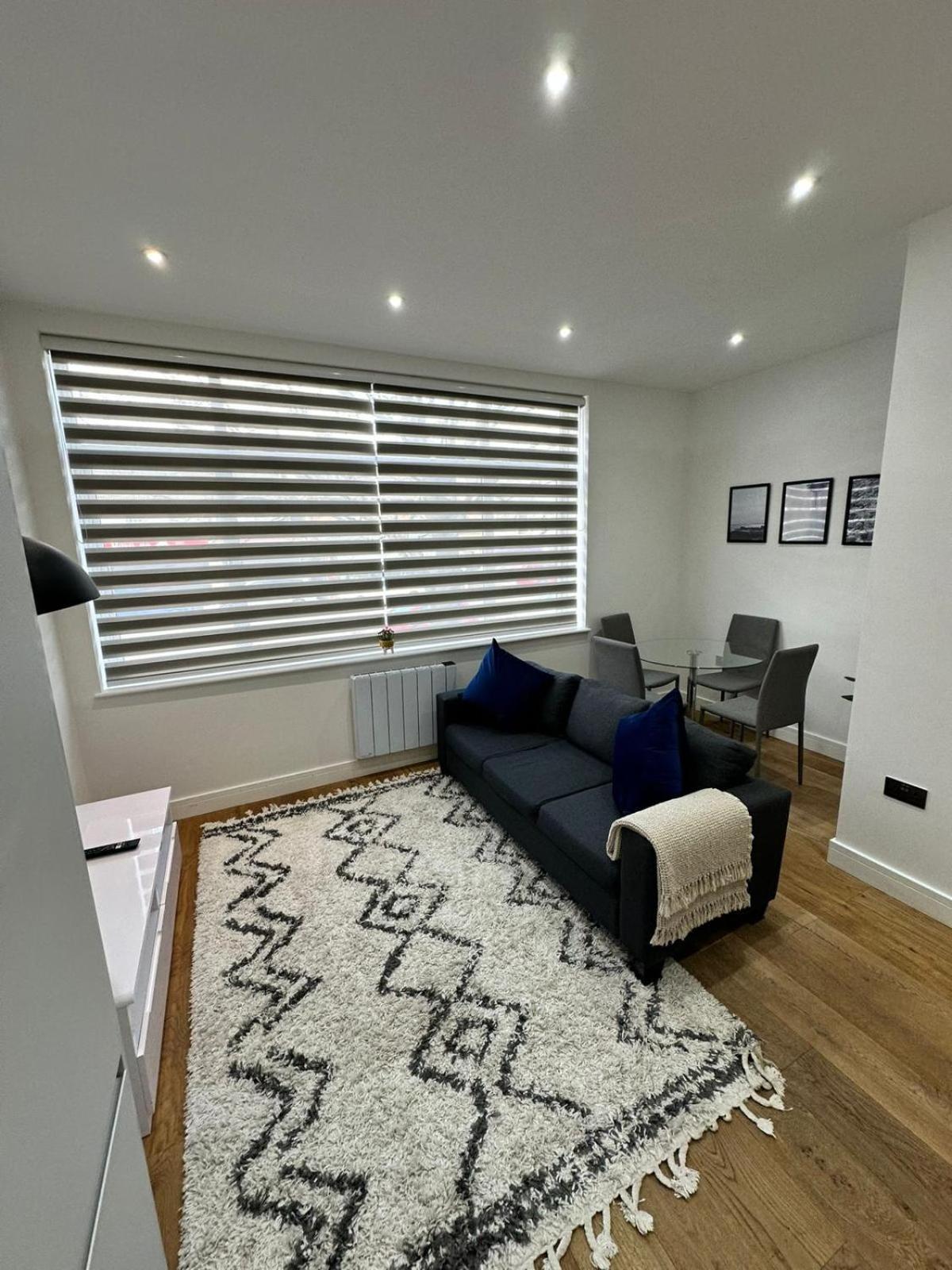 Вилла Deluxe Chic 1 2 Bed Apts Near Heathrow Legoland Windsor Слау Экстерьер фото