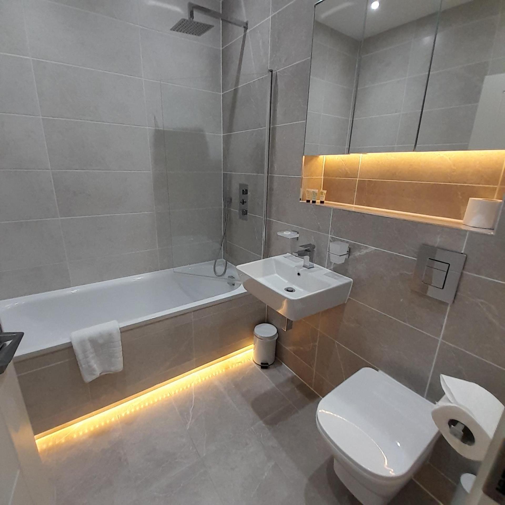 Вилла Deluxe Chic 1 2 Bed Apts Near Heathrow Legoland Windsor Слау Экстерьер фото