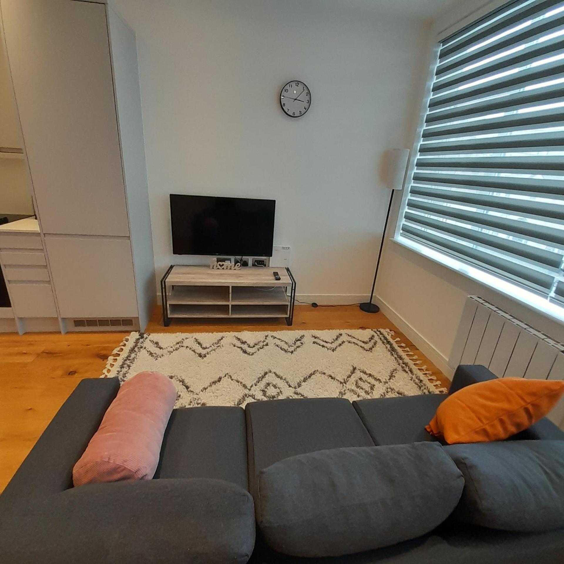 Вилла Deluxe Chic 1 2 Bed Apts Near Heathrow Legoland Windsor Слау Экстерьер фото