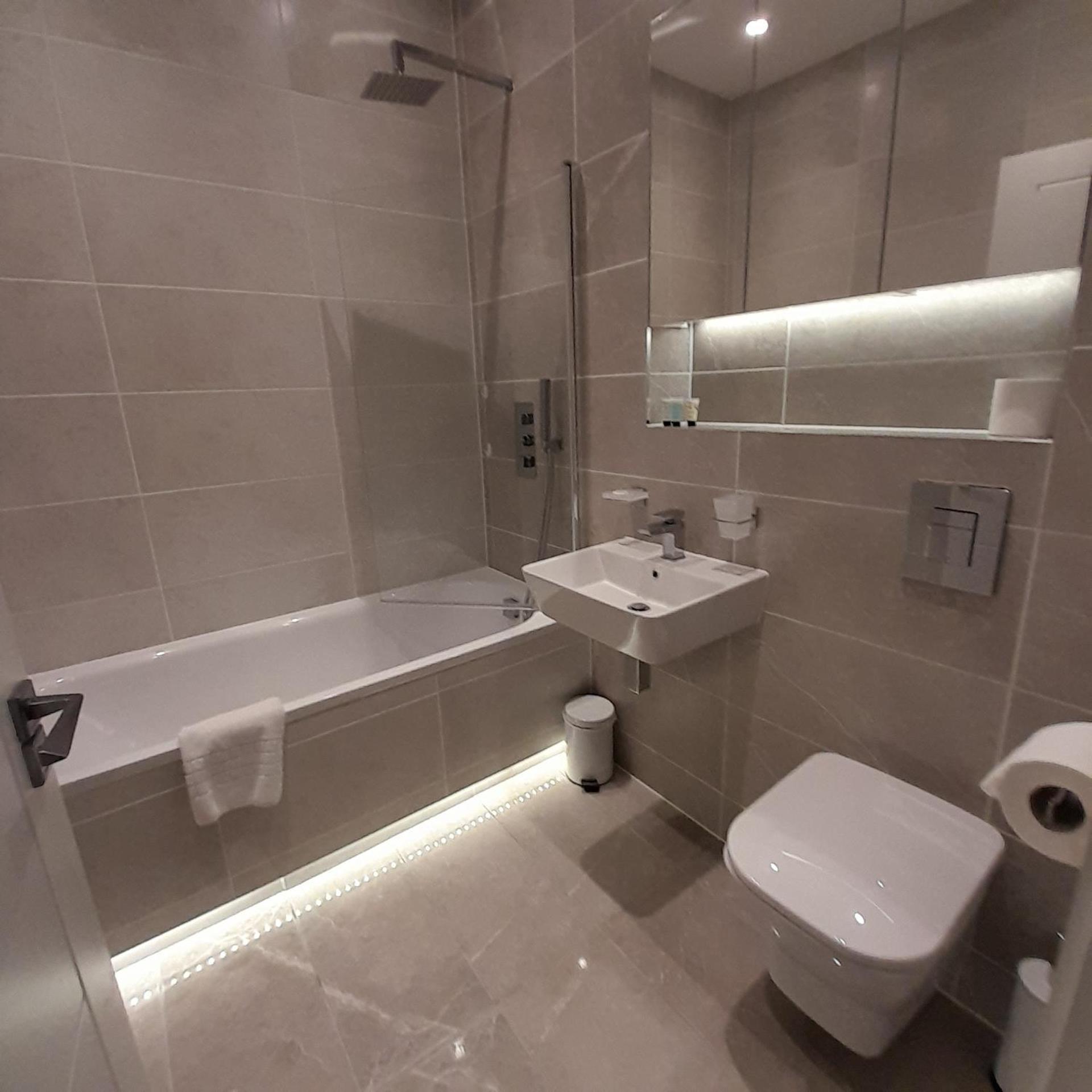 Вилла Deluxe Chic 1 2 Bed Apts Near Heathrow Legoland Windsor Слау Экстерьер фото